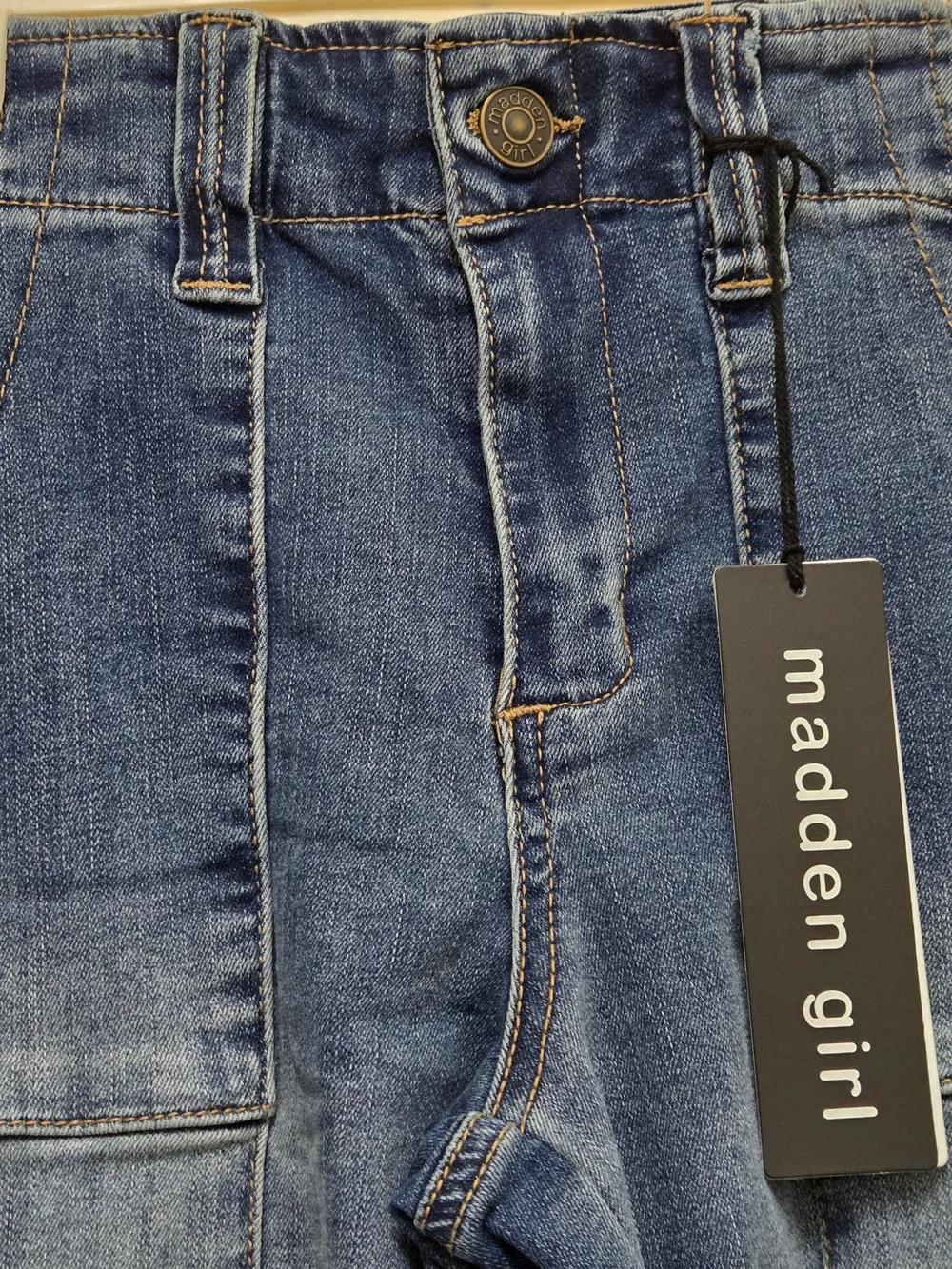 Madden Girl High Rise Flare Jeans Women’s Size 9 Medium Wash NWT $44 - Picture 3 of 10